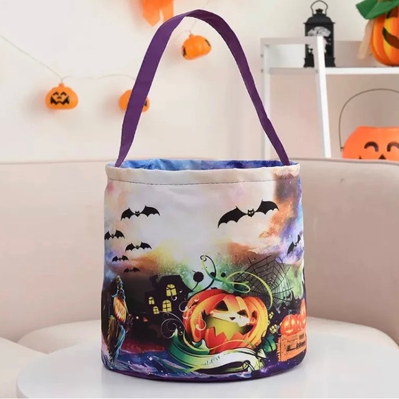 Halloween LED Trick or Treat Candy Bag - Picture 2 of 5